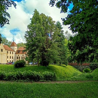 Zespół pałacowo-parkowy w Krokowej